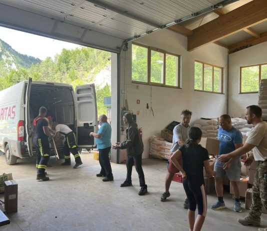 Slovenska Karitas finančno pomoč zbira z SMS-sporočili