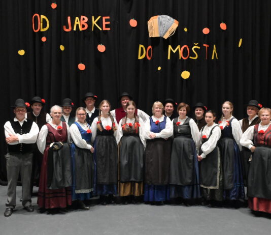 Iskrice v očeh nagrajencev in navdušeni obiskovalci zaznamovali jesensko prireditev v Črni