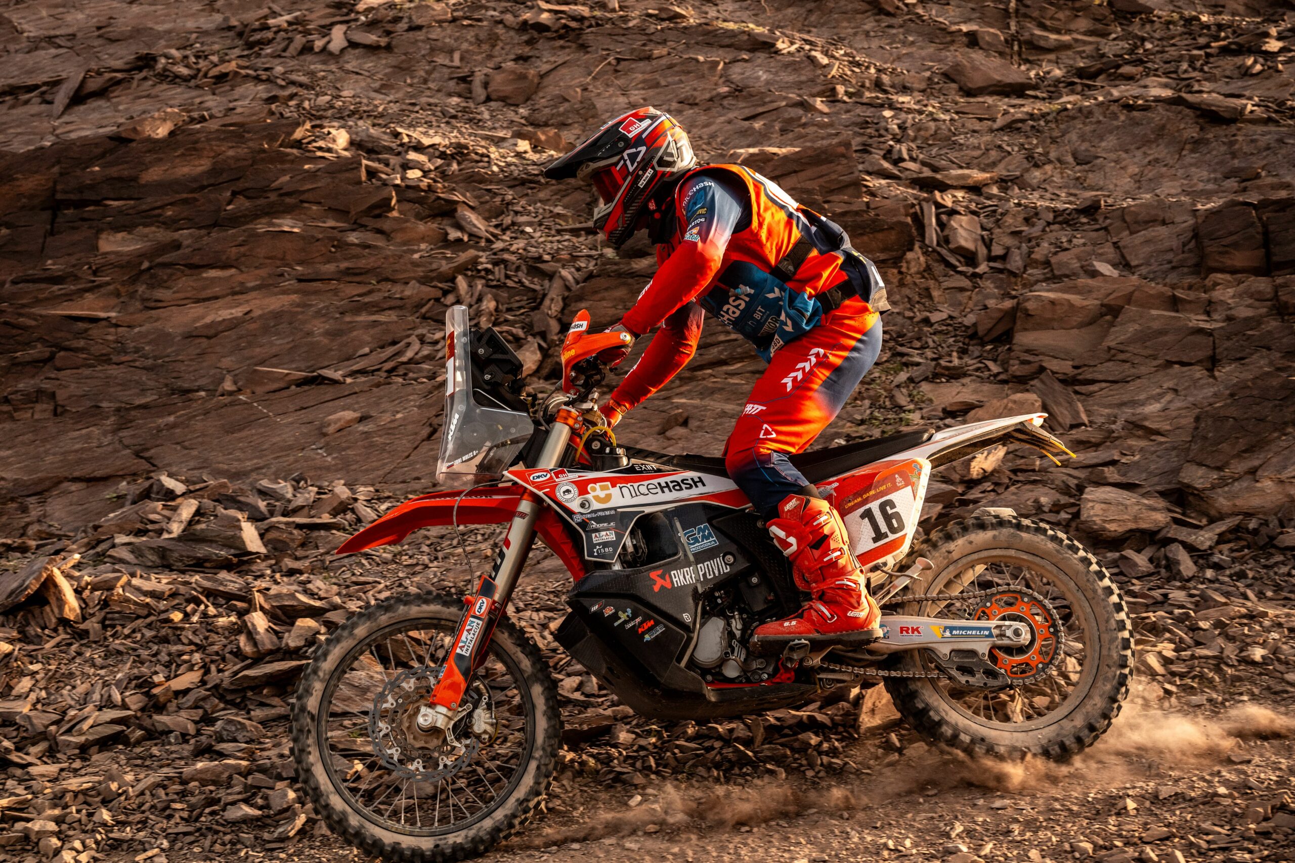 Težak dan, a ostal sem na kolesih