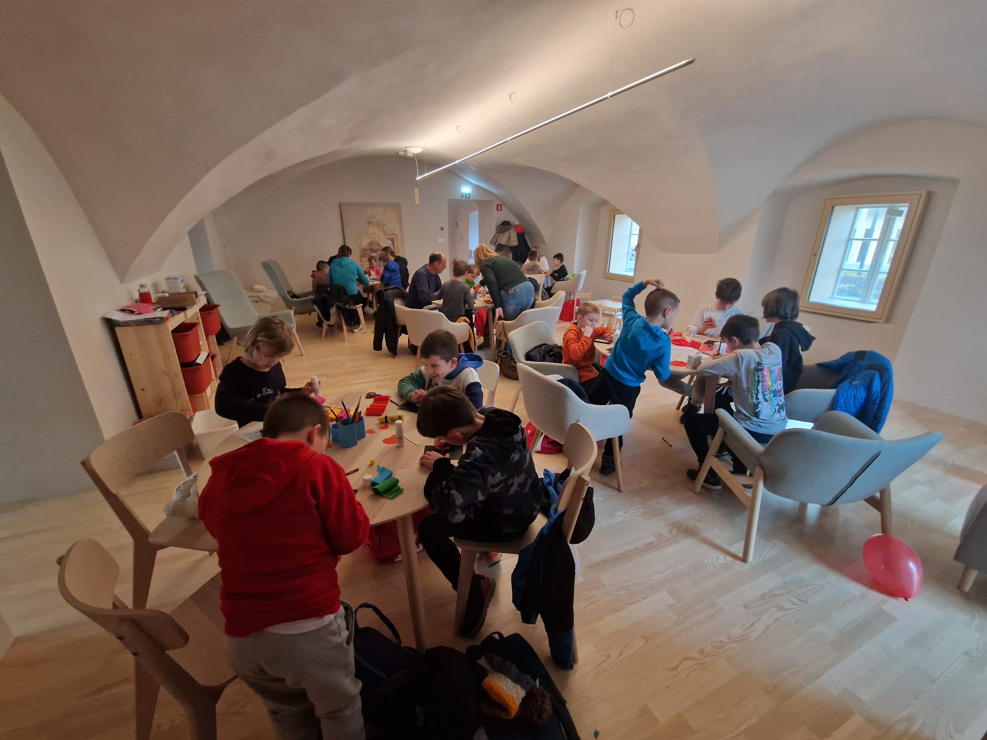 Vabljeni v družinski center DRUŽIN-KO, dvorec Javornik