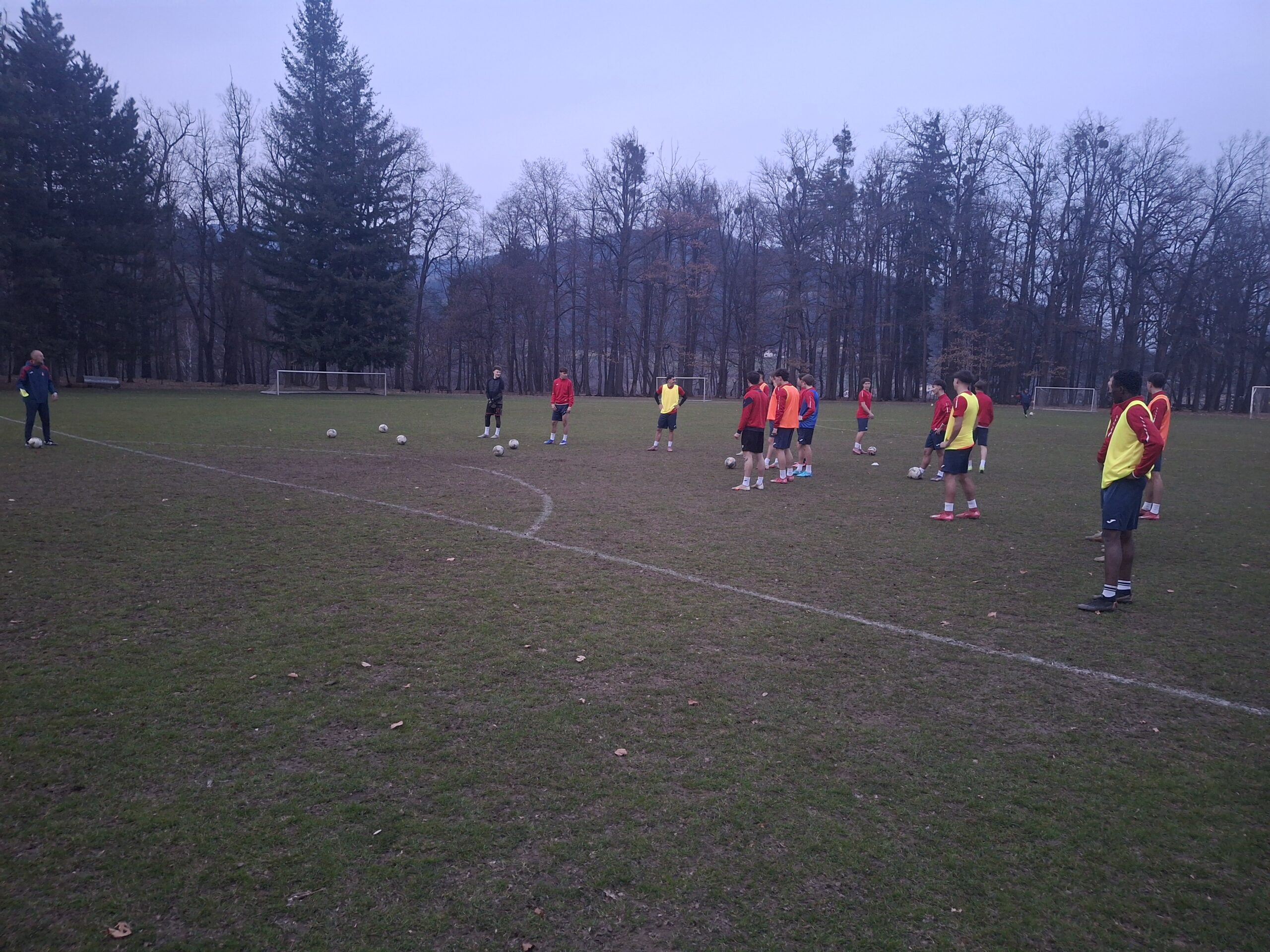 Fužinar z vrhunsko predstavo do novih treh točk, Korotan remiziral