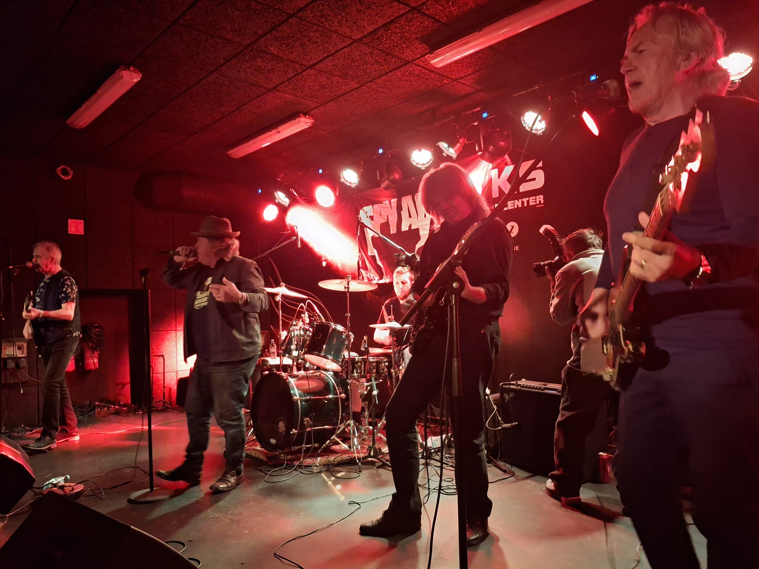 Pankrti navdušili na Ravnah