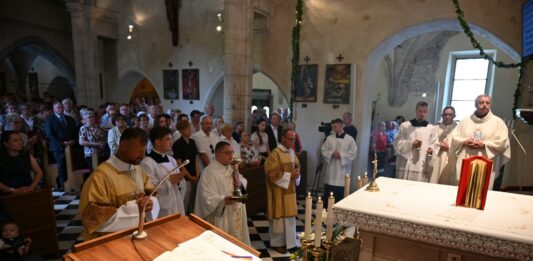 Novomašnik Timotej Fijavž Vivod svojo poklicanost gradi na bližini človeku